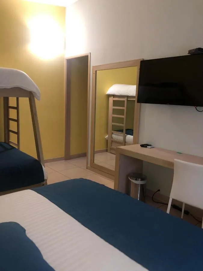 Hostel Paradise St سانتا مارتا 0*,  كولومبيا